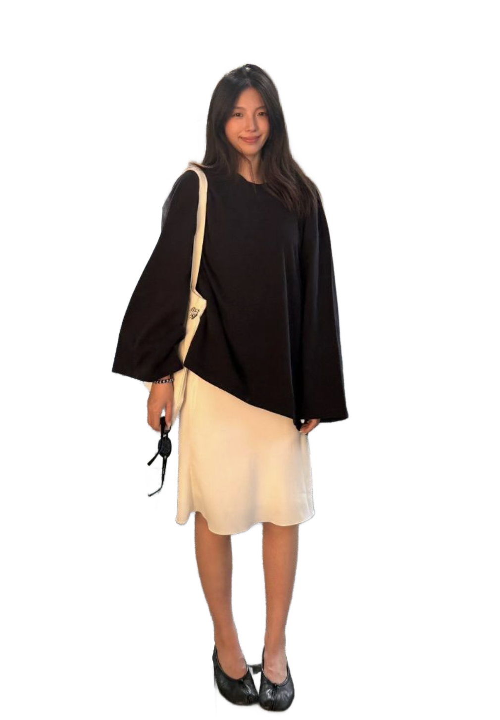 Oversized Black Top x Cream Satin Skirt : Effortless Minimalist Outfit Recipe