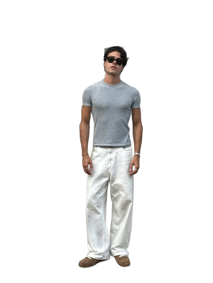Fitted Grey T-shirt x White Wide Jeans : Clean Minimalist Outfit Recipe